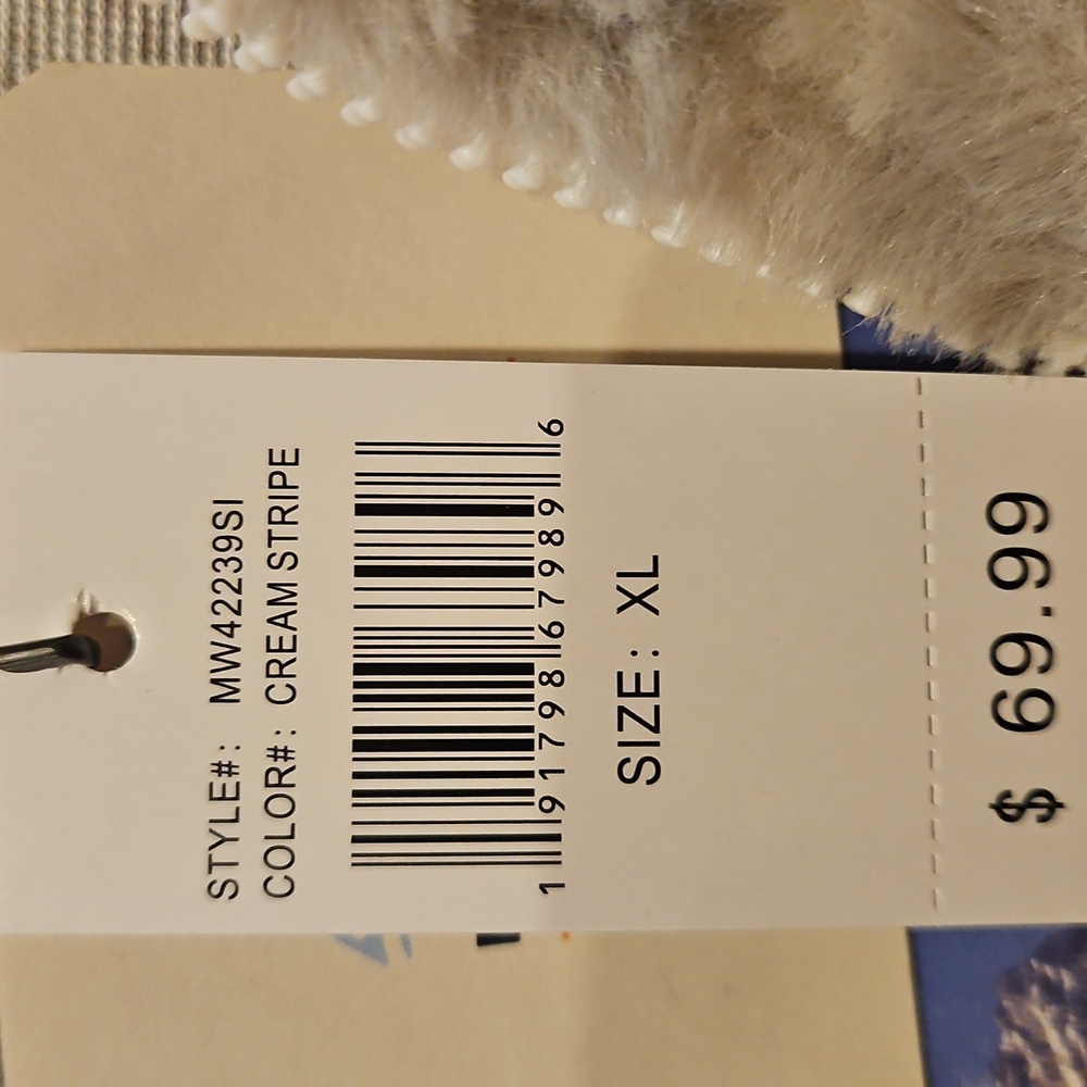 3/4 zip pullover - Picture 5 of 5